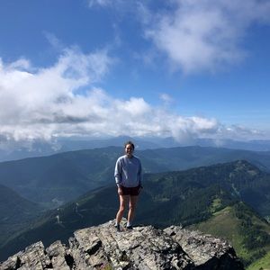 Meet your Posher, Stephanie